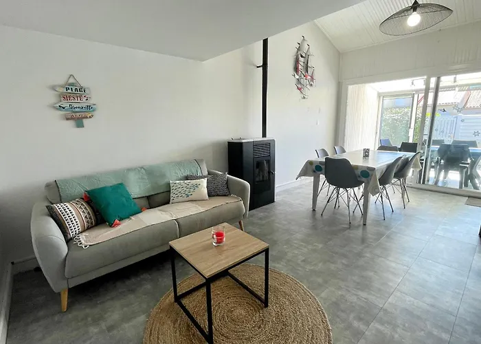 펜션 Maison Confort Proche Avec Veranda Et Parking Privatif - Fr-1-231-240 *